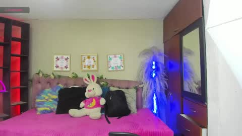 lia online show from March 6, 8:16 pm