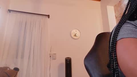 lia_mariana online show from November 9, 10:16 pm