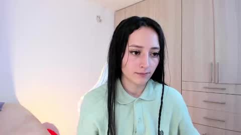 Little Queen Lia  online show from December 20, 11:37 pm