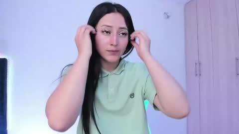 Little Queen Lia  online show from January 12, 11:58 pm