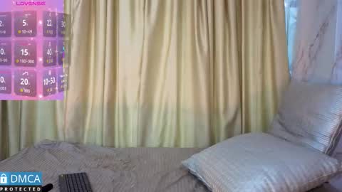 lia summer1 online show from September 15, 7:10 pm