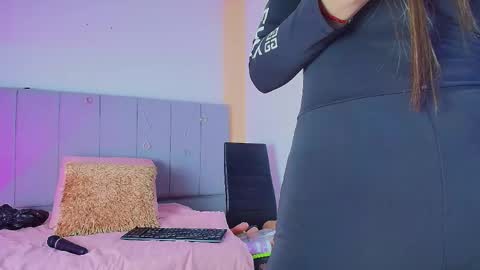 Liaa online show from April 15, 6:19 pm