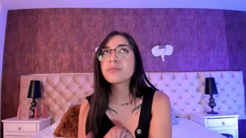 liaa turner  online show from October 2, 10:26 pm