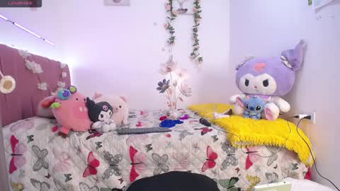 liahdiaz_ online show from February 7, 2:54 pm