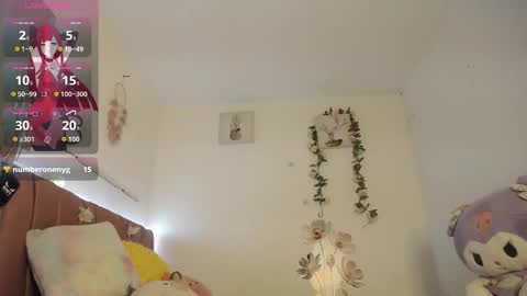 liahdiaz_ online show from February 23, 3:33 pm