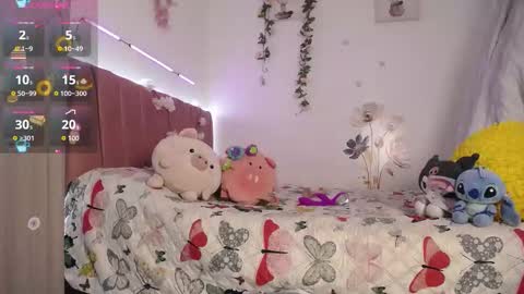 liahdiaz_ online show from February 3, 12:43 pm
