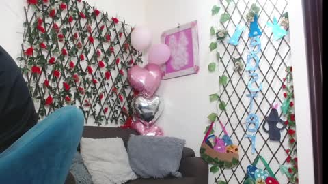 Liam  online show from April 2, 7:33 pm