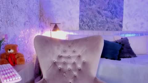 Lian online show from September 20, 8:18 pm