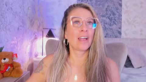 Lian online show from October 30, 7:59 pm