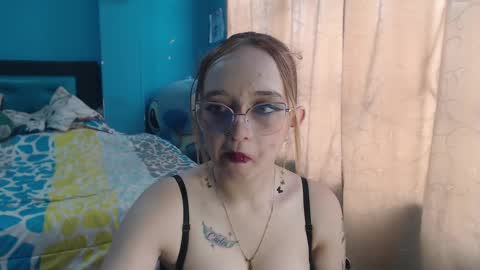 Lia Roberts online show from February 5, 12:06 pm