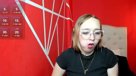 Lia Roberts online show from December 15, 12:06 pm