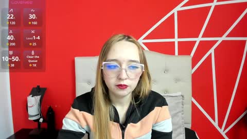 Lia Roberts online show from January 15, 12:04 pm