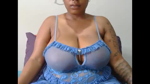 lickabletash98 online show from February 12, 4:44 am