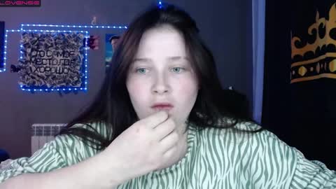 light_lunaa online show from May 17, 3:33 pm