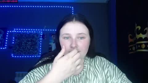 light_lunaa online show from May 7, 3:27 pm