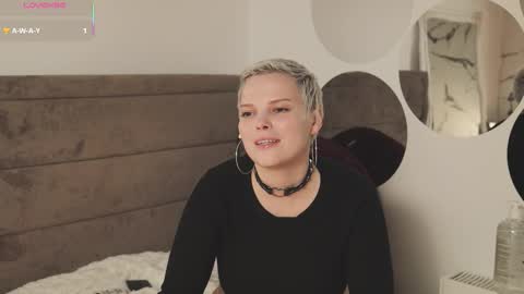 likaaberry online show from September 28, 7:08 pm