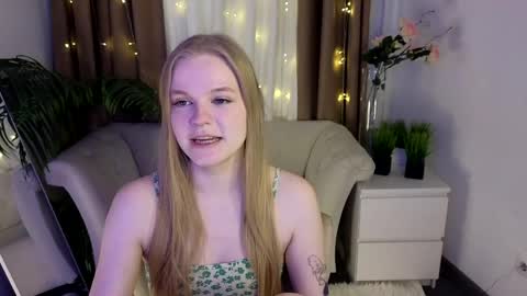 Erica online show from April 2, 11:19 am