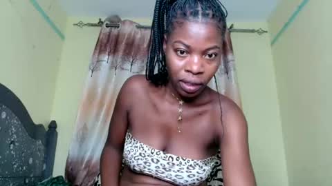 Snapshot of lil_paula chatting on October 20, 11:46 am serenity online show from October 20, 11:46 am