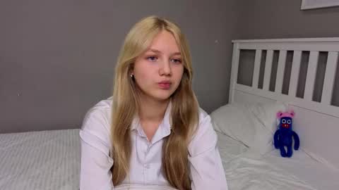 Emma online show from October 27, 10:44 am