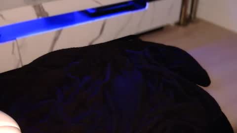 Rebecca online show from November 8, 4:17 am