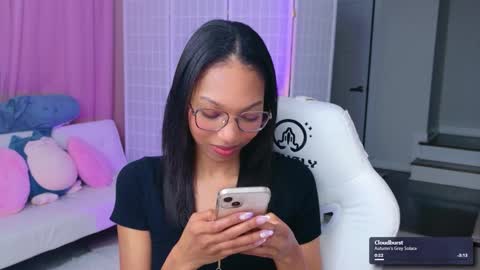 evie online show from March 14, 2:01 am