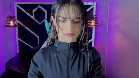 lili_evanss online show from November 24, 12:29 pm