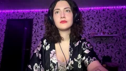 Lili online show from November 12, 5:11 pm