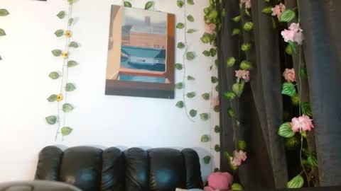 Snapshot of liliandoll chatting on October 28, 8:03 pm yesica online show from October 28, 8:03 pm