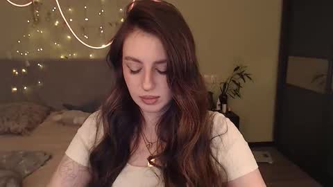 Lilu online show from November 9, 3:52 pm