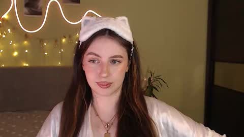 Lilu online show from September 18, 11:36 pm