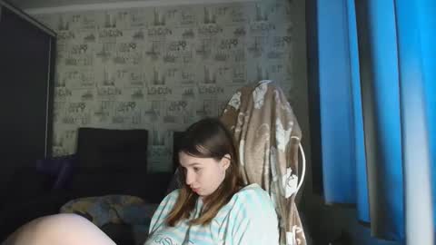liliawoolf online show from May 7, 1:48 pm