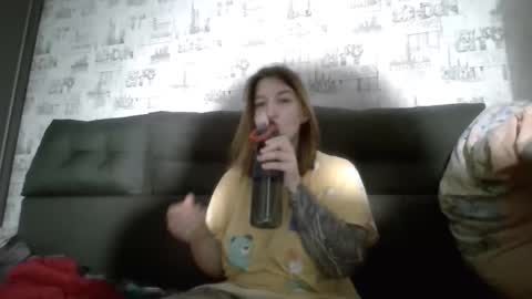 liliawoolf online show from November 4, 7:13 am