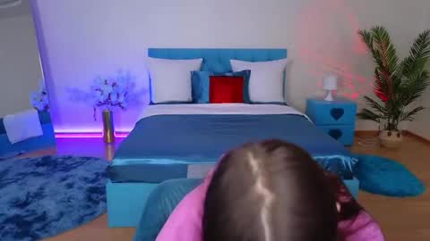 Lili Bakery online show from March 31, 3:50 am