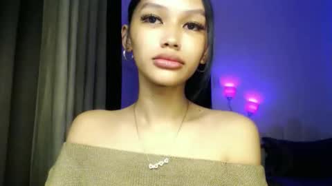 Chloe online show from April 29, 9:12 am