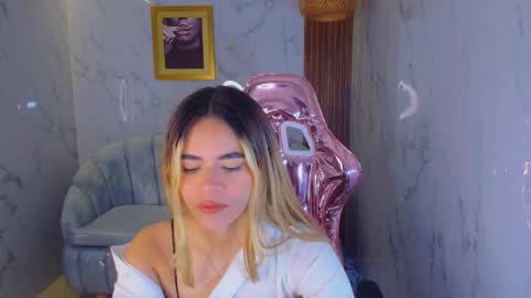 Lilith  online show from September 19, 2:16 pm