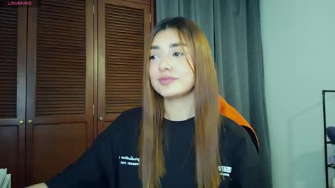 Lilith online show from November 23, 3:53 am