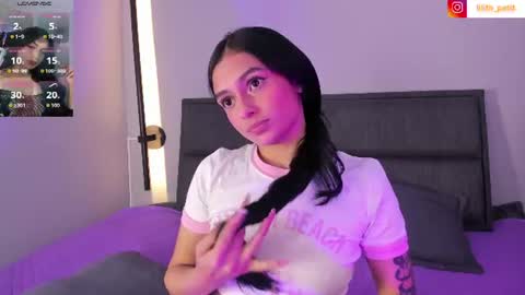 Lili petit  online show from June 16, 8:43 pm