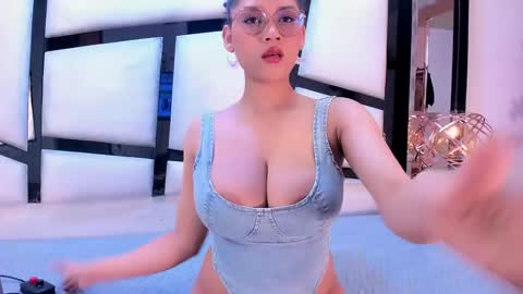 Snapshot of lilithadams11 chatting on September 28, 2:00 pm    online show from September 28, 2:00 pm