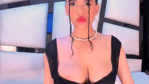 Snapshot of lilithadams11 chatting on October 5, 6:35 pm    online show from October 5, 6:35 pm