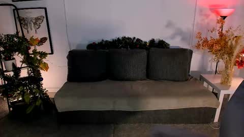 Lilith online show from December 19, 1:03 pm