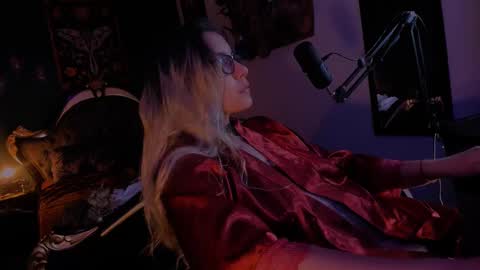 lilithmystic01 online show from January 24, 10:32 am