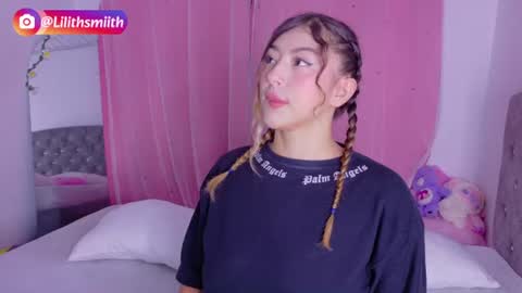 lilithsmiith online show from June 9, 2:16 pm