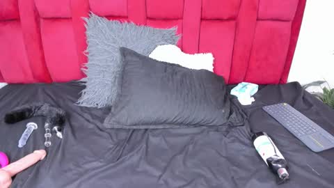 lilithvibe online show from September 30, 6:19 am