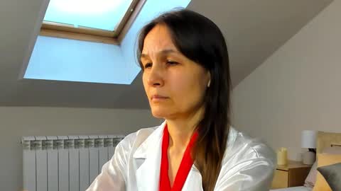 lillian_white1 online show from February 2, 7:09 am