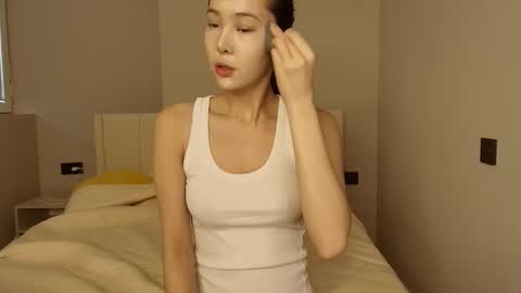 lilly online show from March 14, 4:13 am