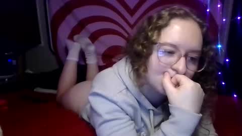 LilPies  online show from January 15, 5:40 am