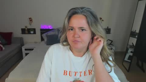 Lily online show from May 29, 2:09 am