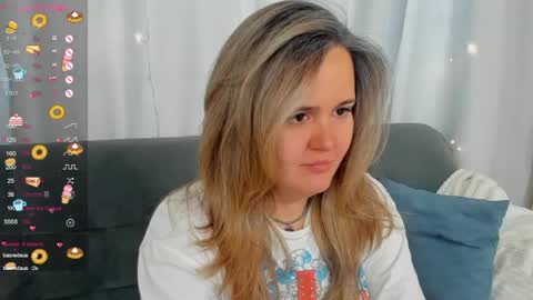 Lily online show from April 10, 8:20 am