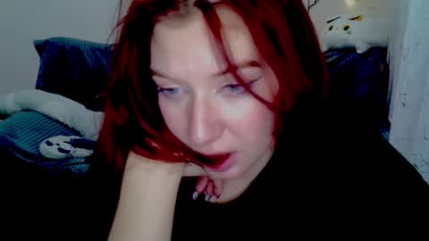 lily_ember online show from February 4, 7:17 pm