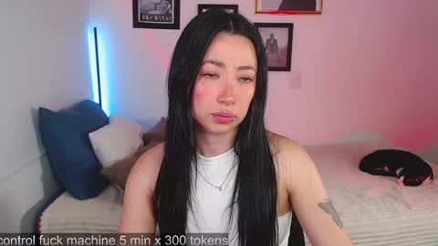 just lily online show from February 9, 11:57 pm